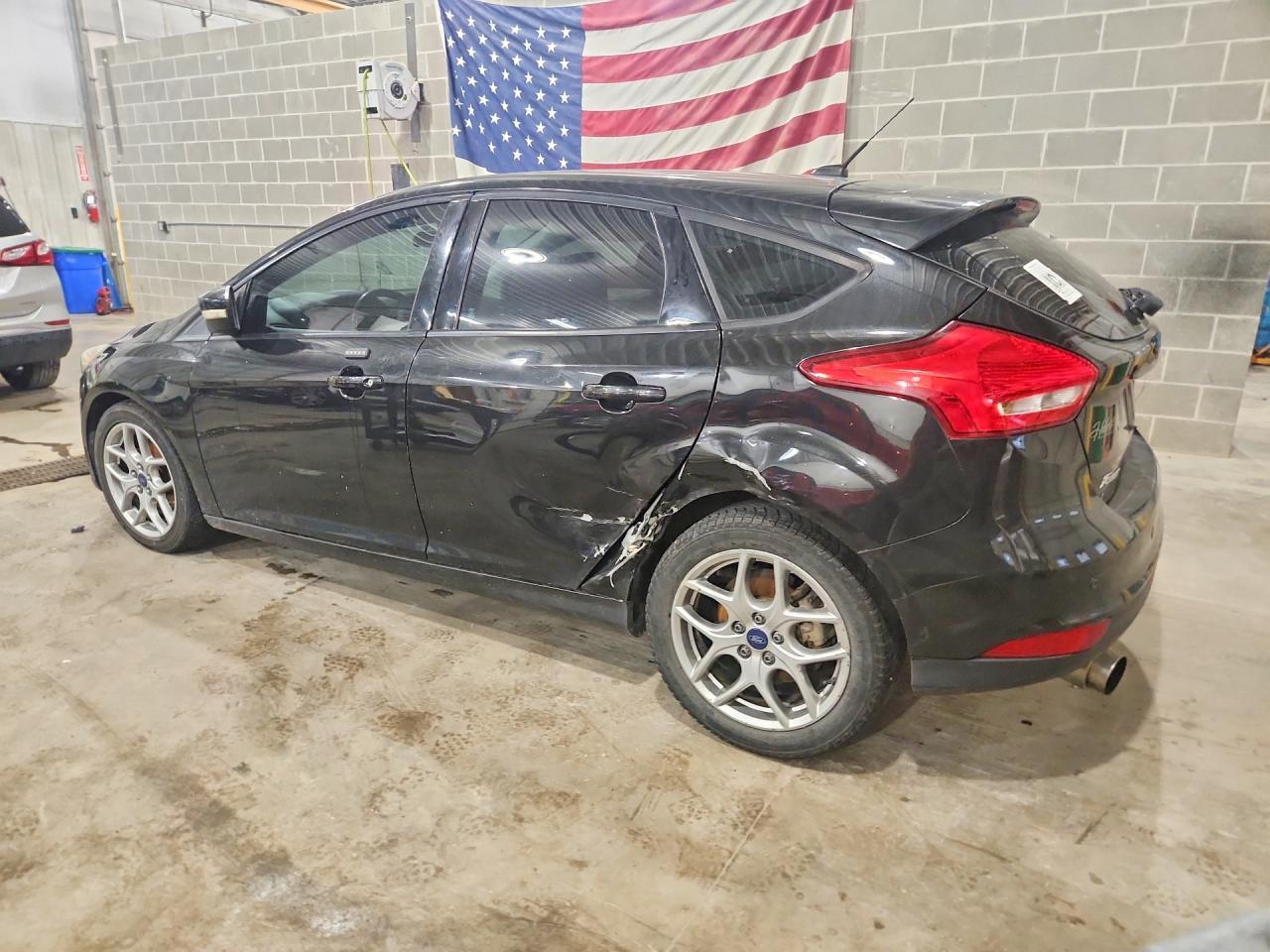 2015 Ford Focus Se - Image 2