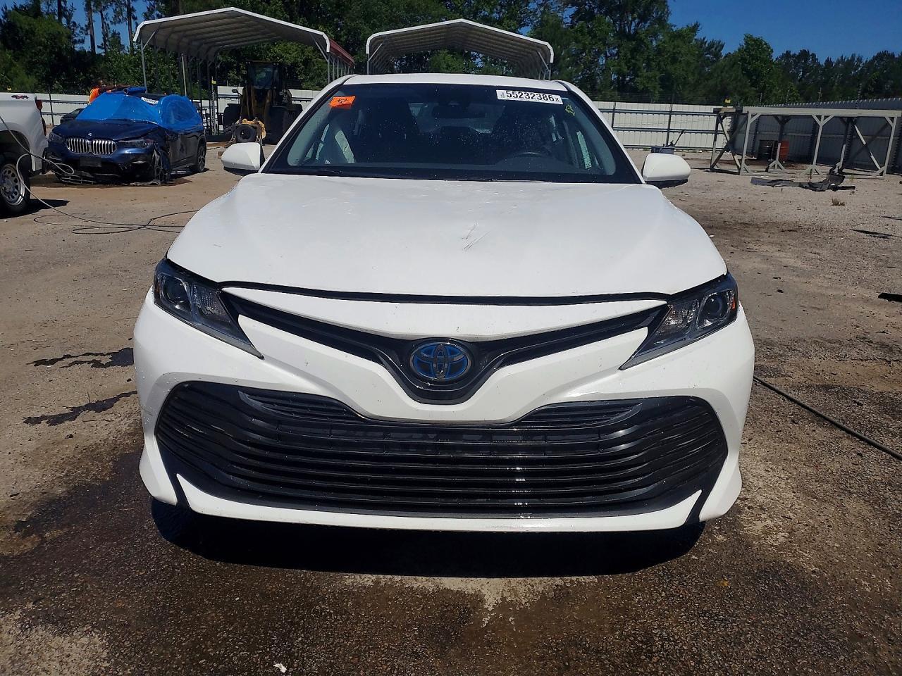 2020 Toyota Camry Le - Фото 5
