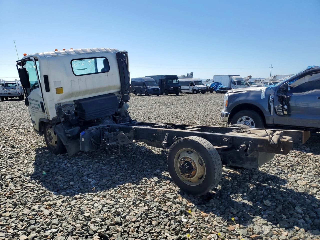 2016 Isuzu Nrr - Фото 2