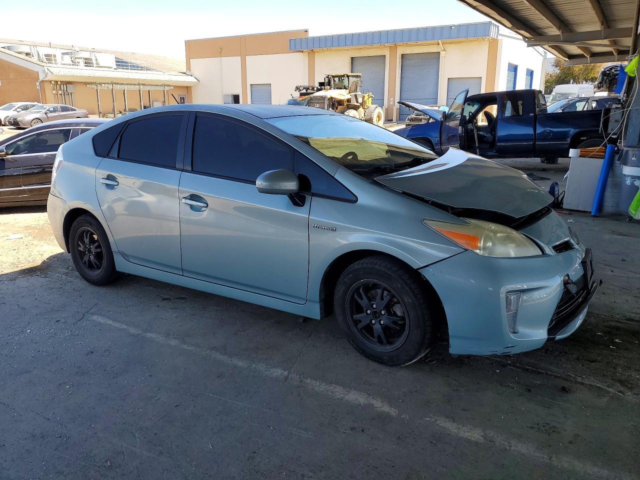 2013 Toyota Prius Two - Фото 4