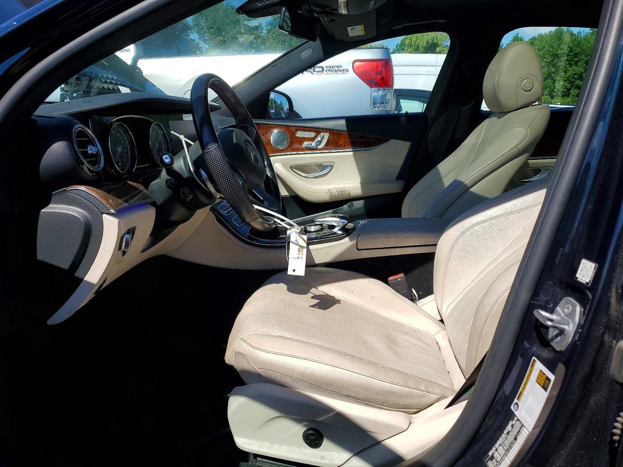 2017 Mercedes-Benz E 300 4Matic - Фото 7