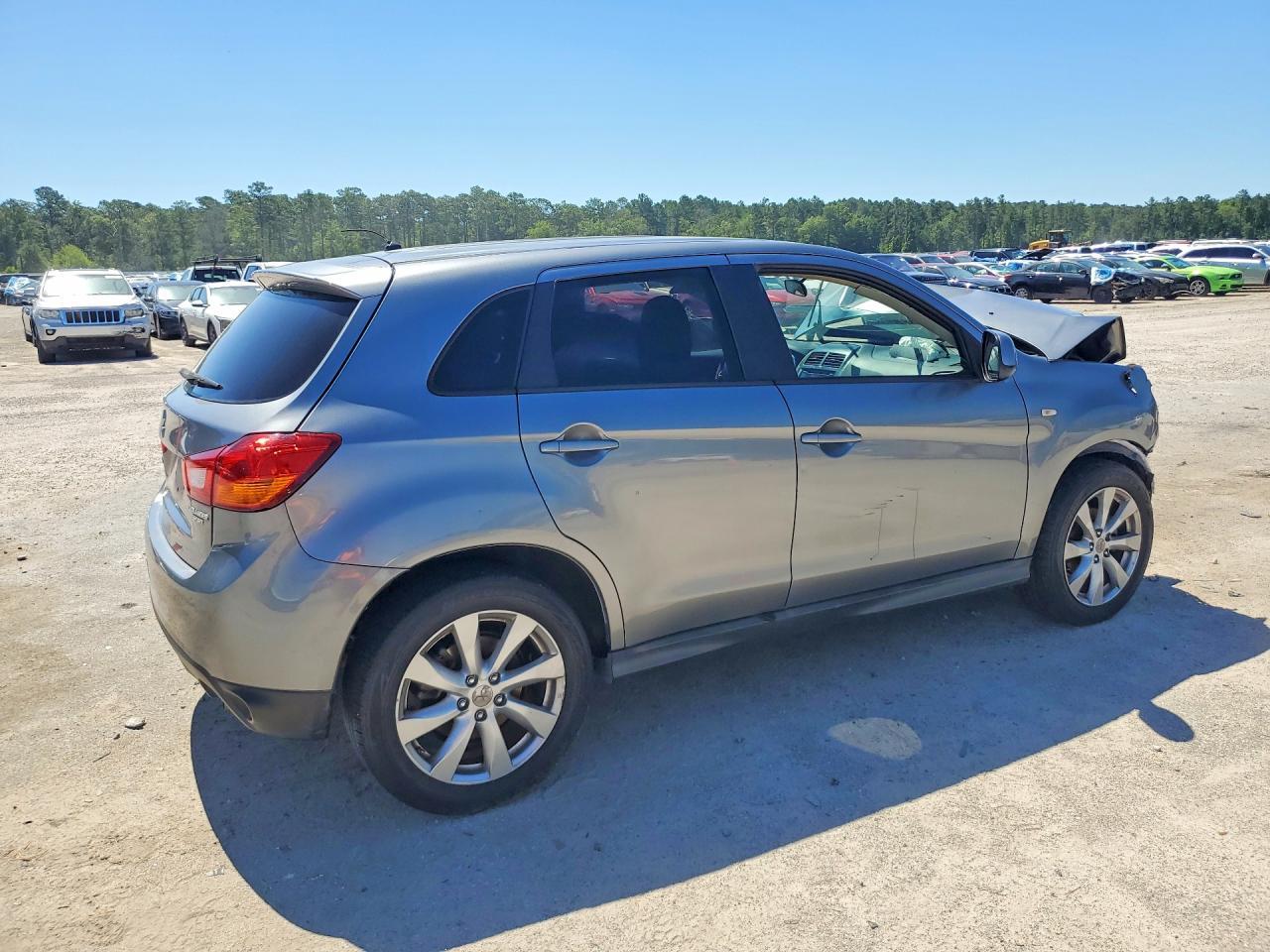 2014 Mitsubishi Outlander Sport Es - Image 3