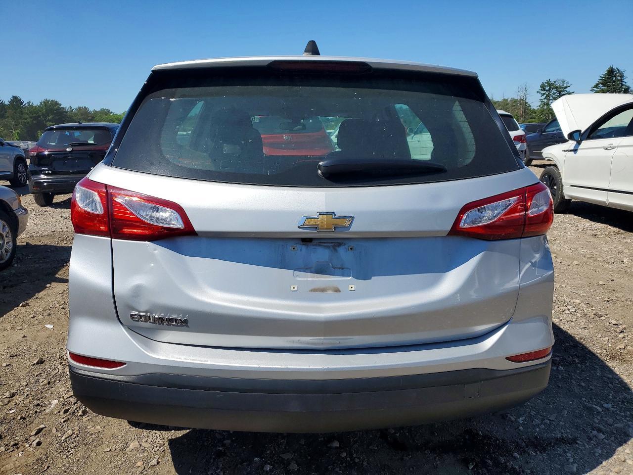 2019 Chevrolet Equinox Ls - Image 6