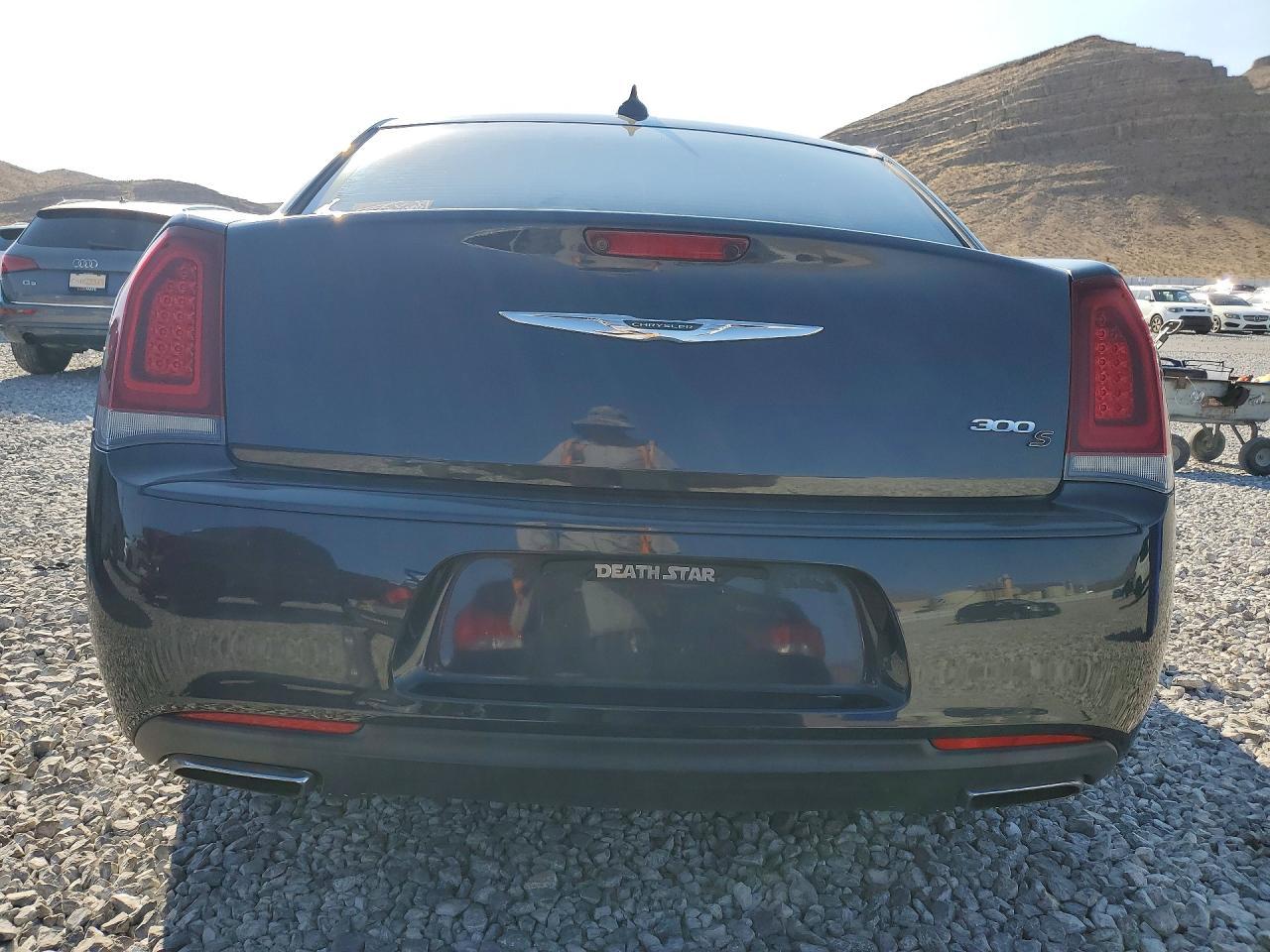 2016 Chrysler 300 S - Фото 6