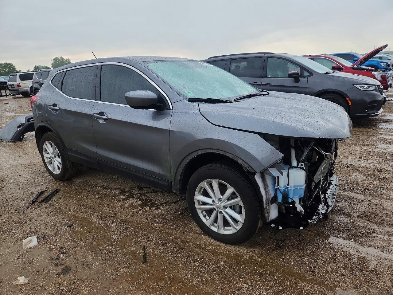2017 Nissan Rogue Sport S - Image 4