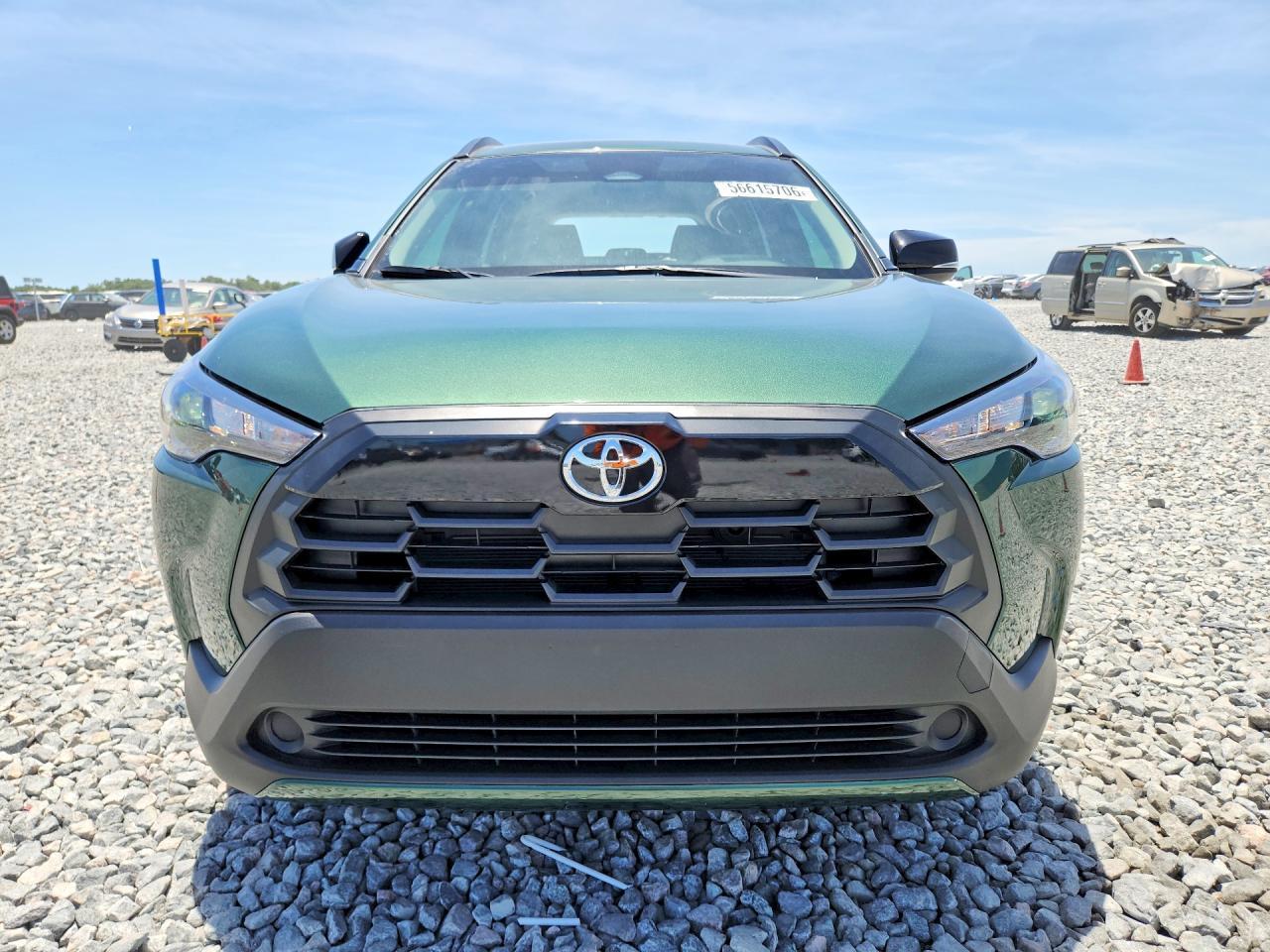 2026 Toyota Corolla Cross Le - Image 5