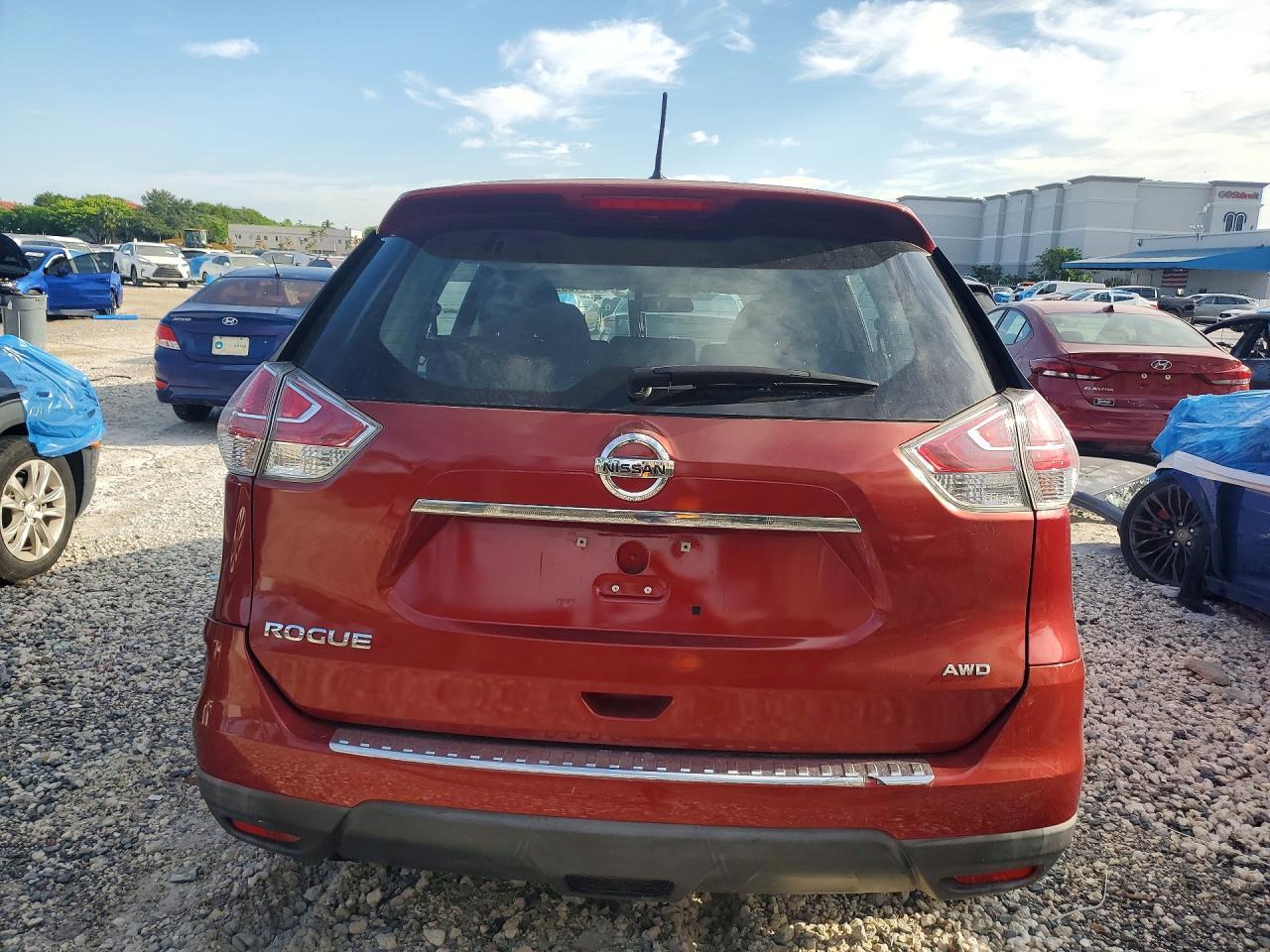 2015 Nissan Rogue S - Фото 6