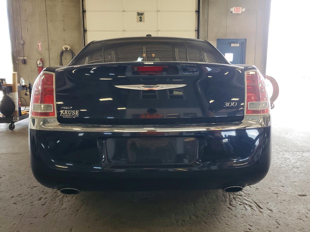 2012 Chrysler 300 Limited - Фото 6