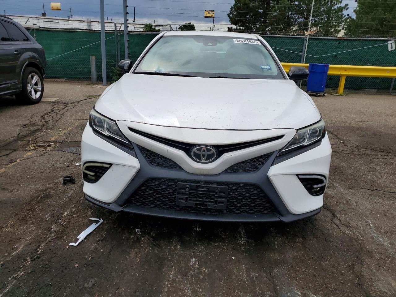 2019 Toyota Camry Se - Image 5