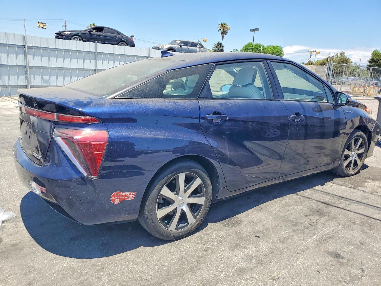 2018 Toyota Mirai Base - Фото 3