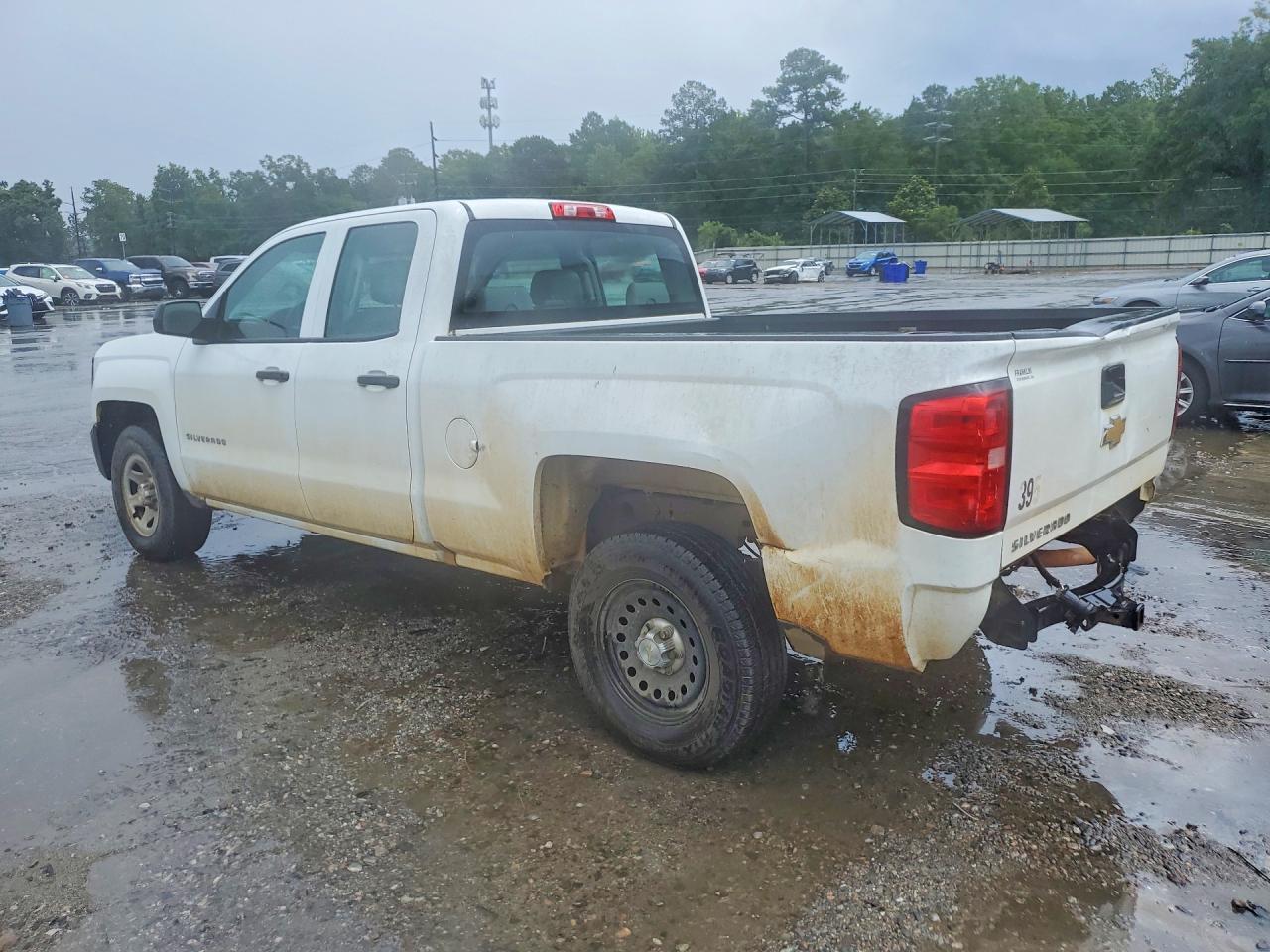 2017 Chevrolet Silverado C1500 - Image 2