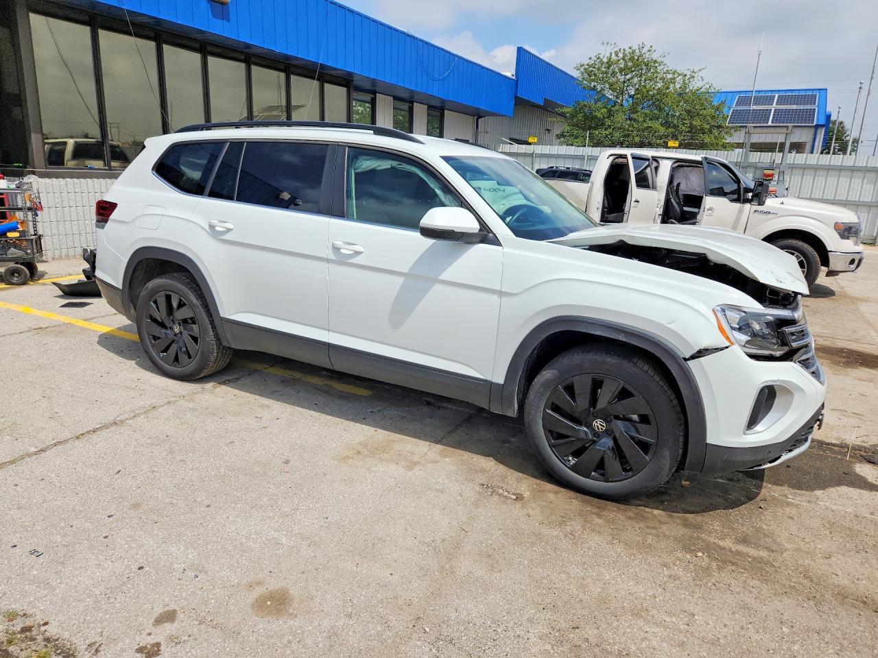 2024 Volkswagen Atlas Se - Image 4