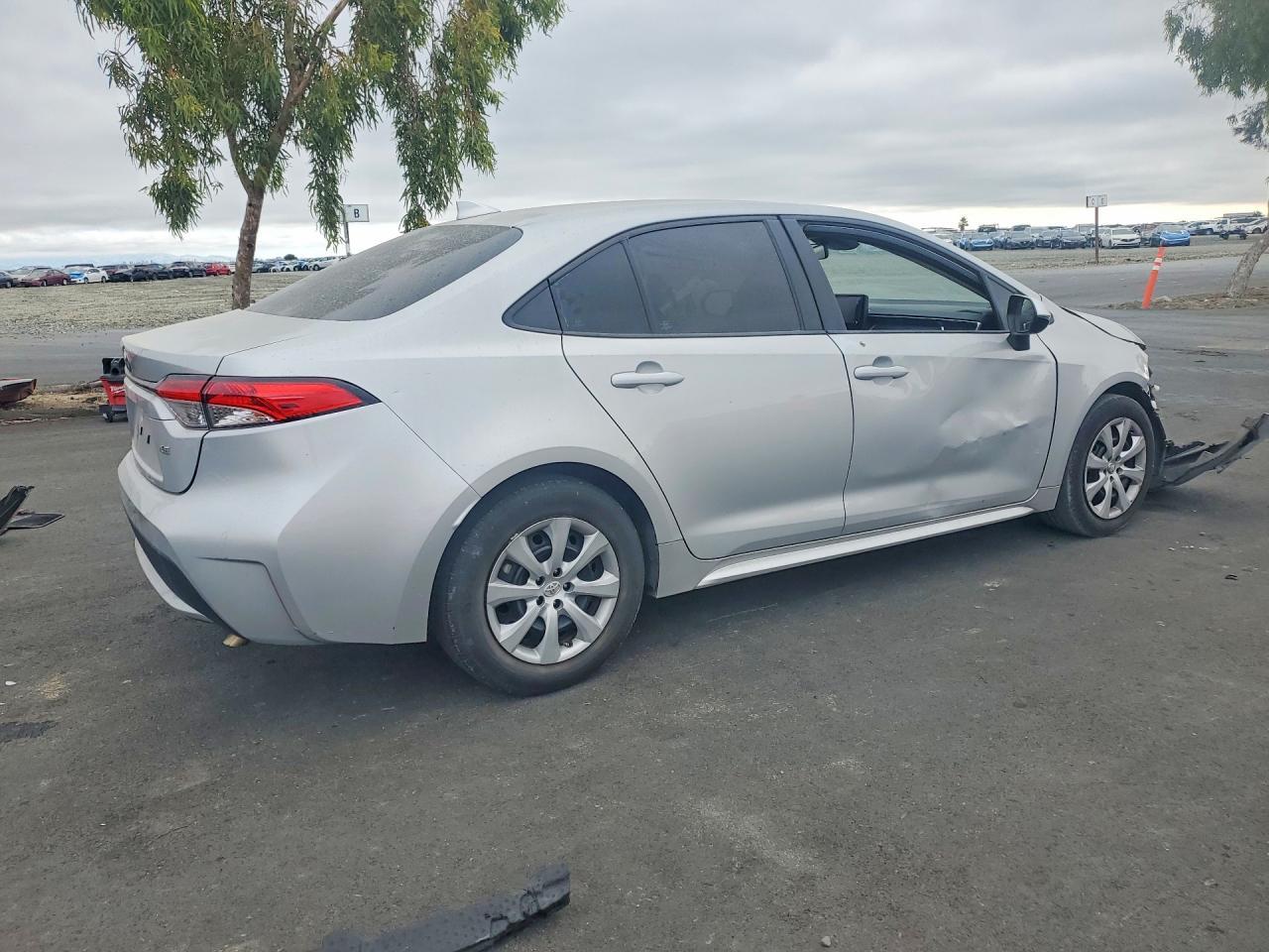 2022 Toyota Corolla Le - Фото 3