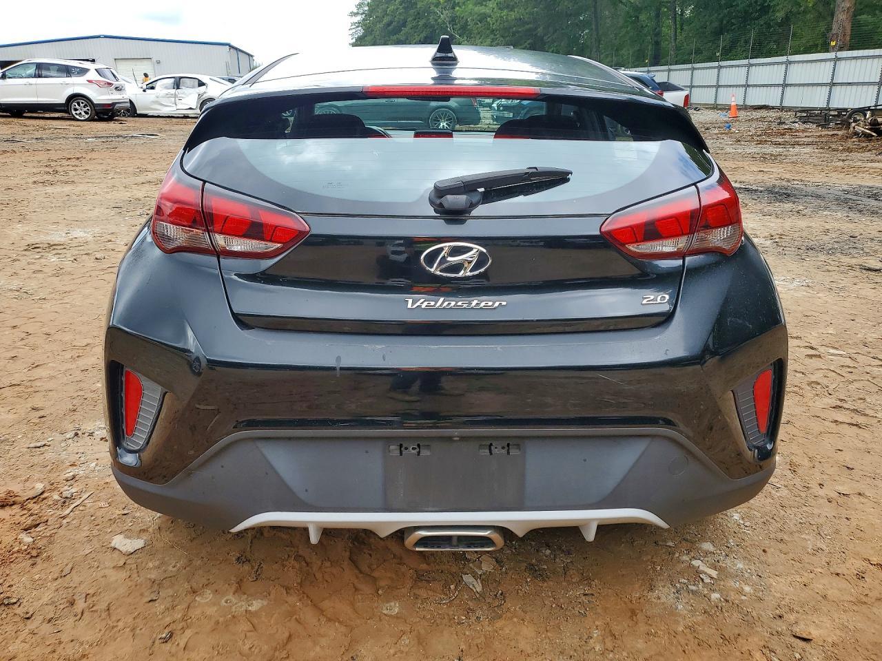 2019 Hyundai Veloster 2.0L - Фото 6