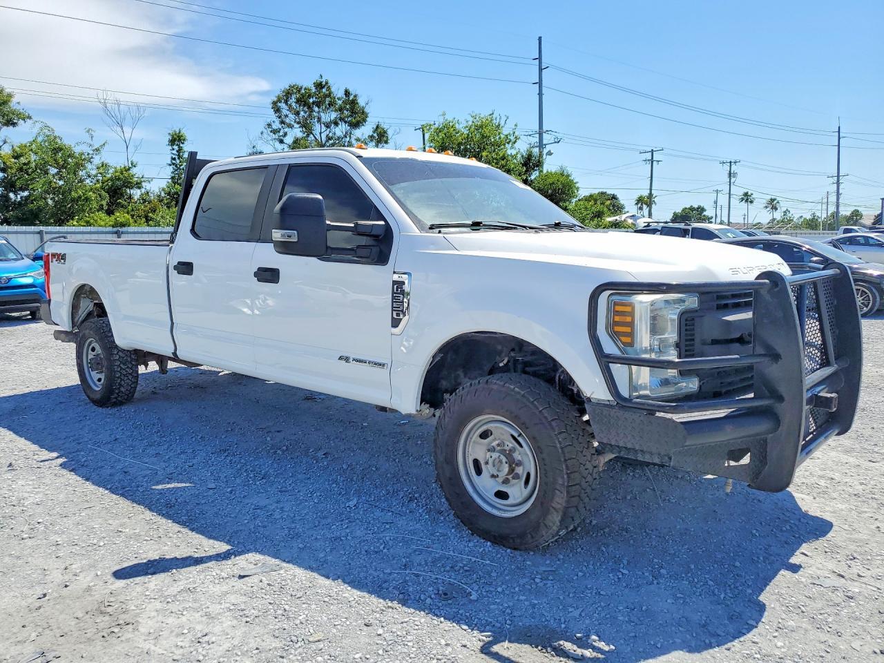 2018 Ford F350 Super Duty - Image 4