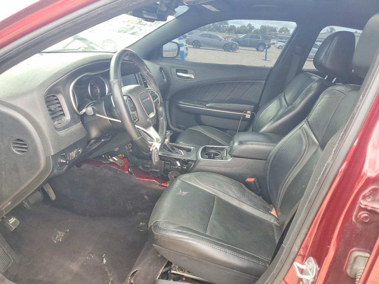 2018 Dodge Charger R - Image 7