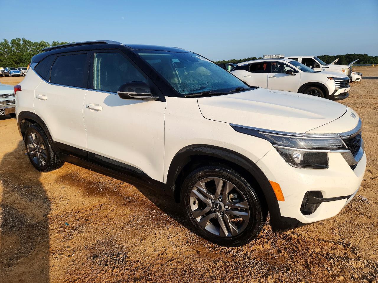 2023 Kia Seltos S - Image 4