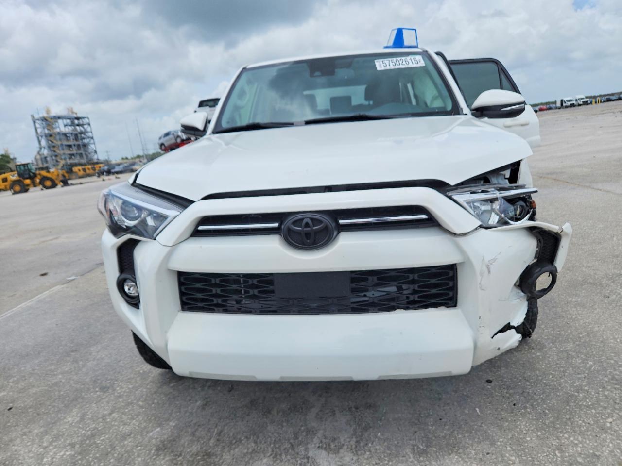 2023 Toyota 4Runner Sr5 Premium - Image 5