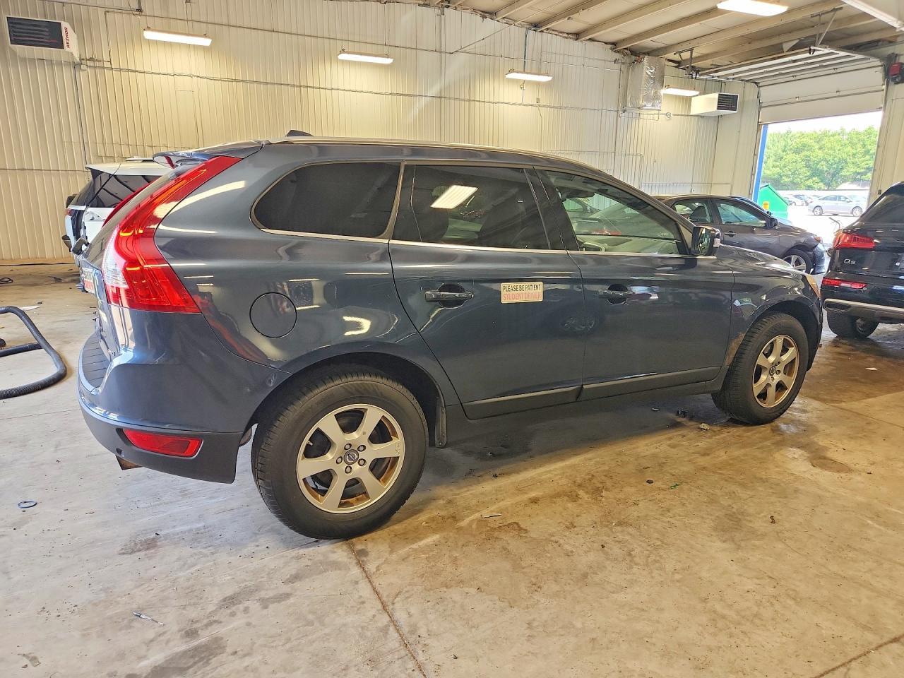 2012 Volvo Xc60 3.2 - Image 3