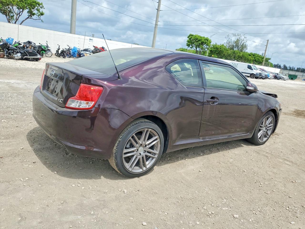 2013 Scion Tc Base - Фото 3