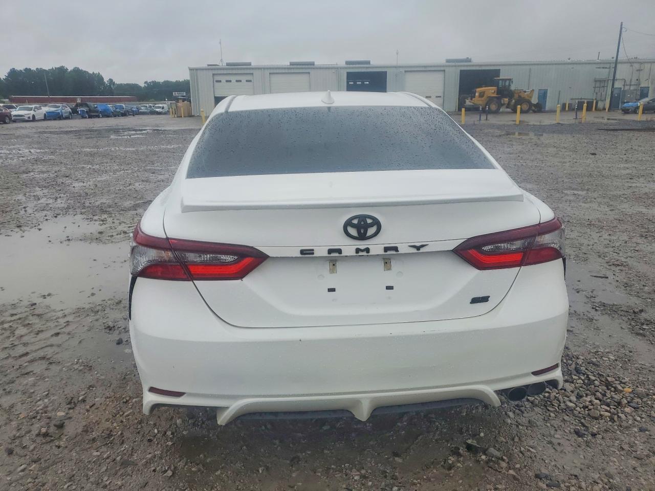 2021 Toyota Camry Se - Фото 6