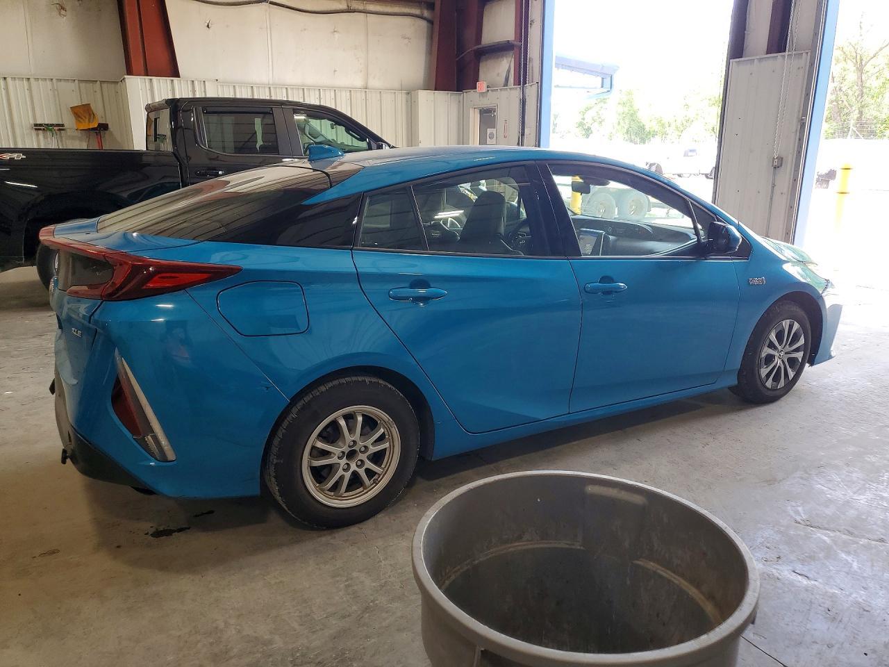 2020 Toyota Prius Prime Xle - Image 3