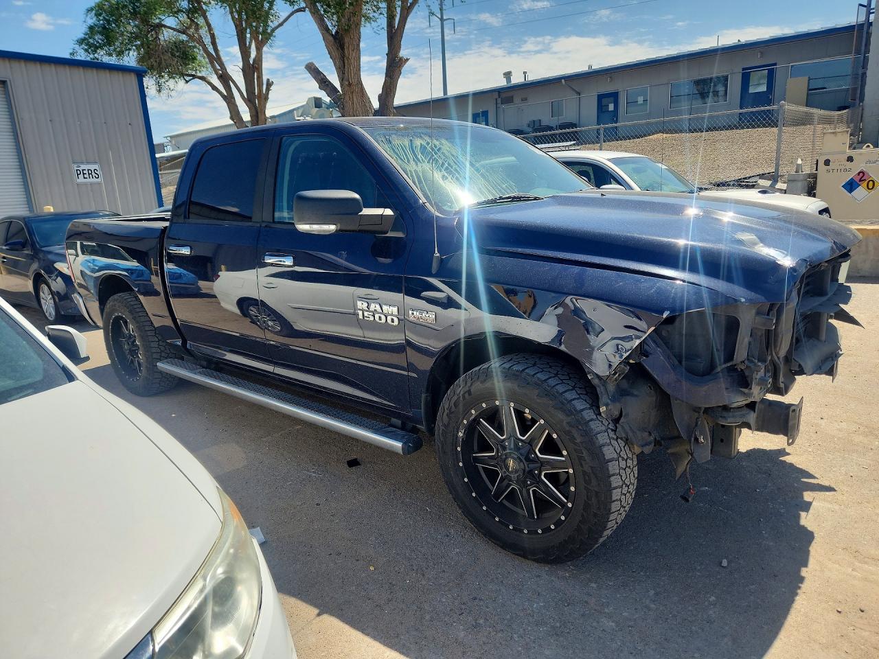 2015 Ram 1500 Slt - Image 4