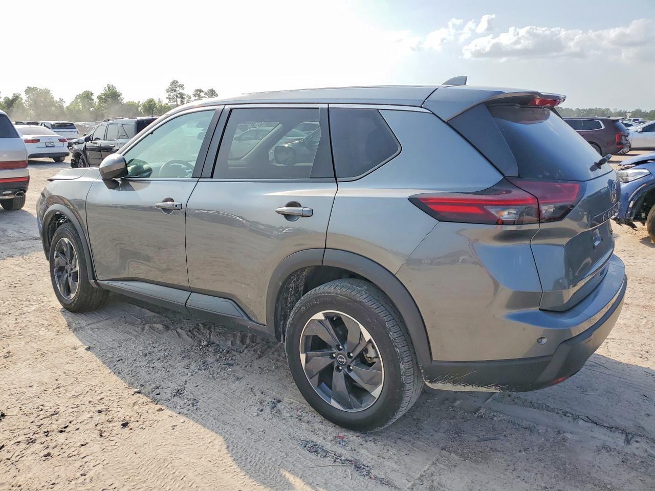 2024 Nissan Rogue Sv - Фото 2