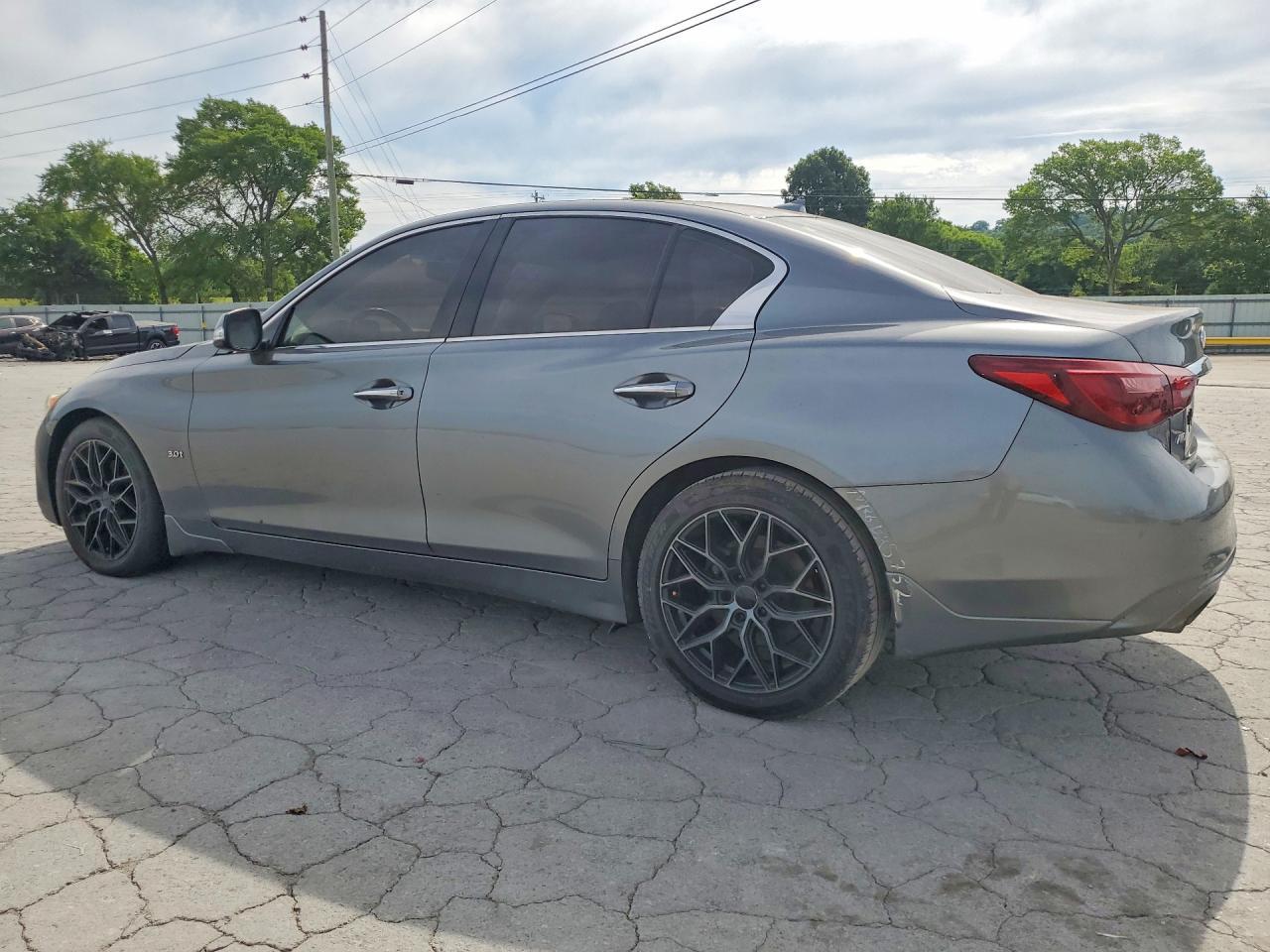 2018 Infiniti Q50 3.0T Luxe - Фото 2