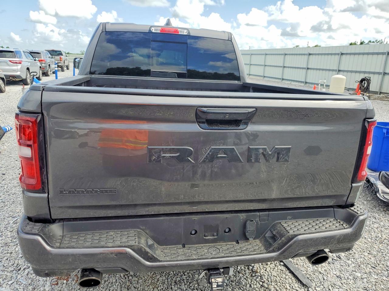 2025 Ram 1500 Laramie - Image 6