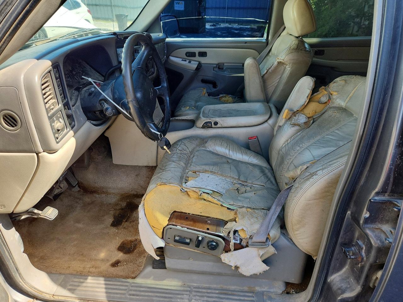 2002 Chevrolet Tahoe K1500 - Фото 7