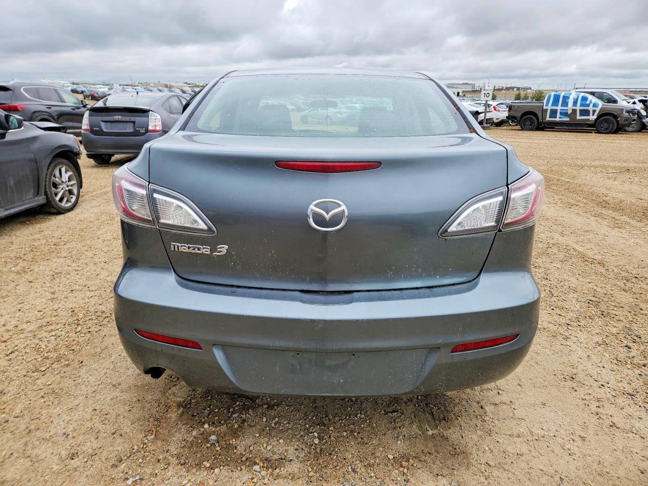 2012 Mazda 3 I - Image 6