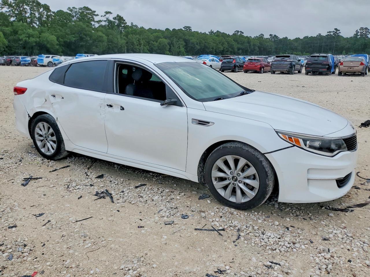 2017 Kia Optima Lx - Image 4