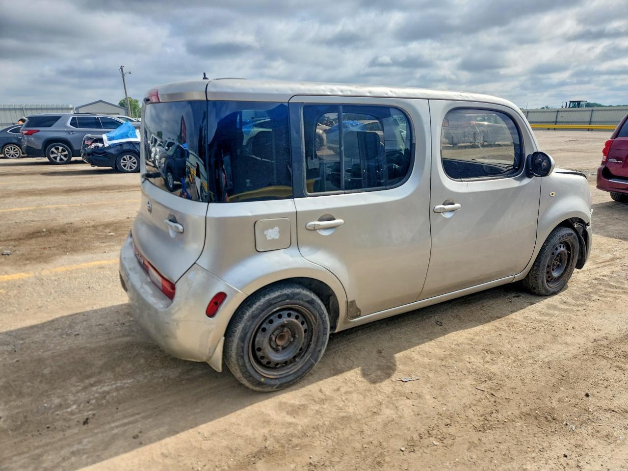 2010 Nissan Cube 1.8 - Фото 3