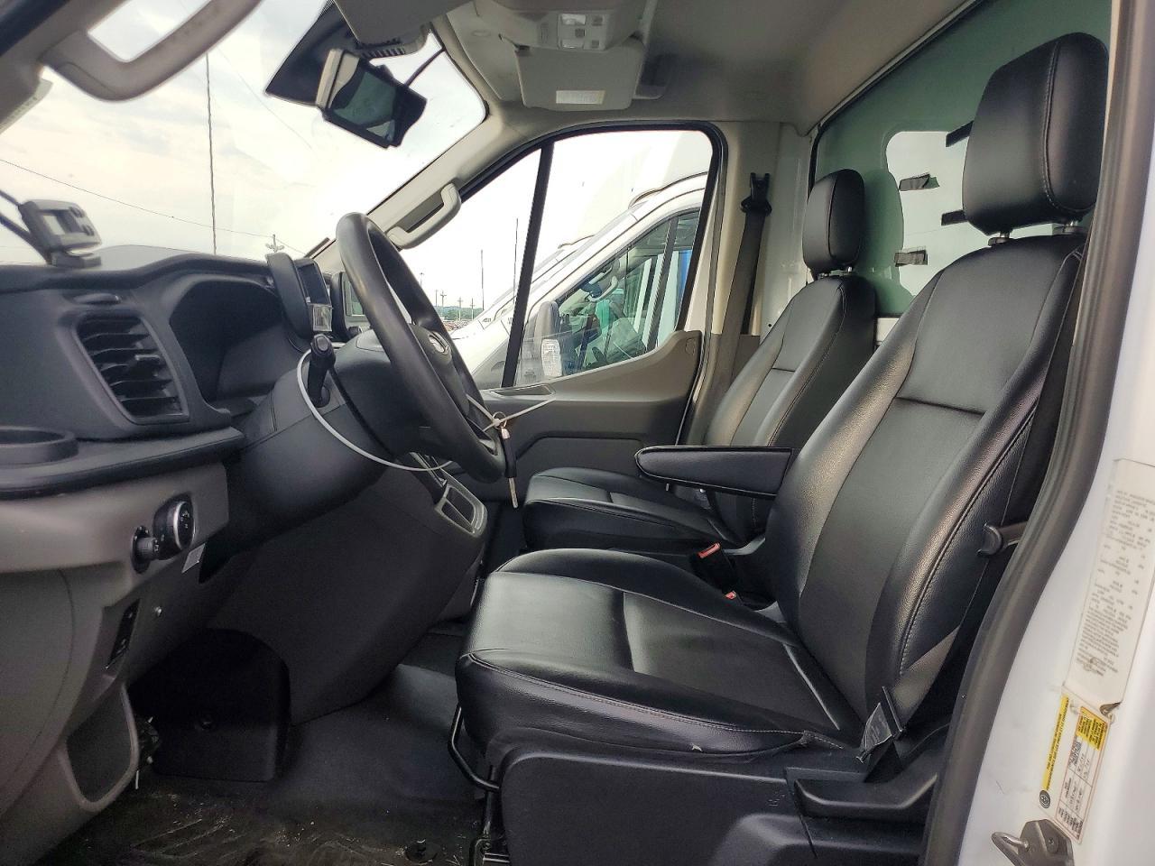 2022 Ford Transit Delivery Truck - Фото 7