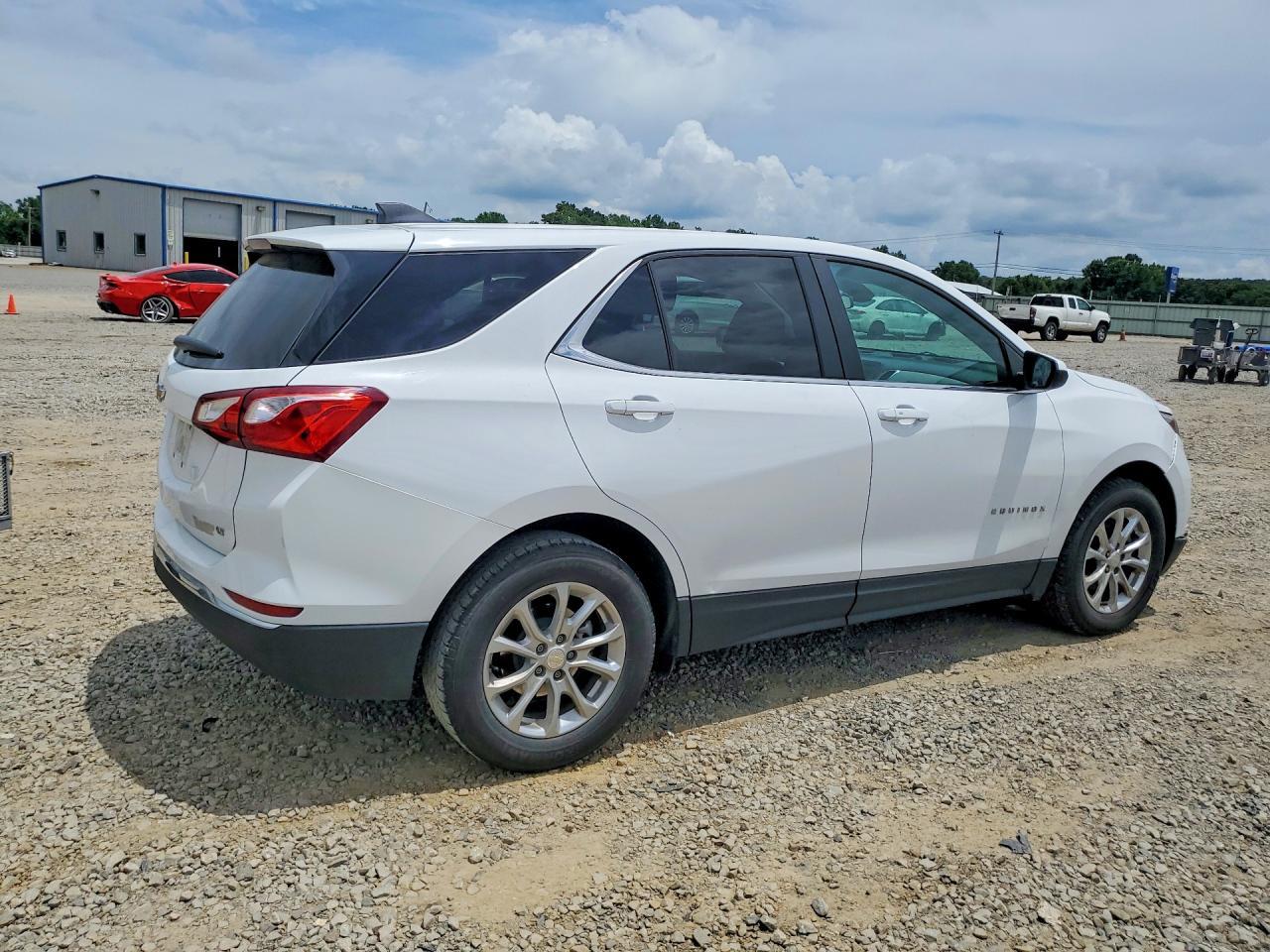 2021 Chevrolet Equinox Lt - Image 3