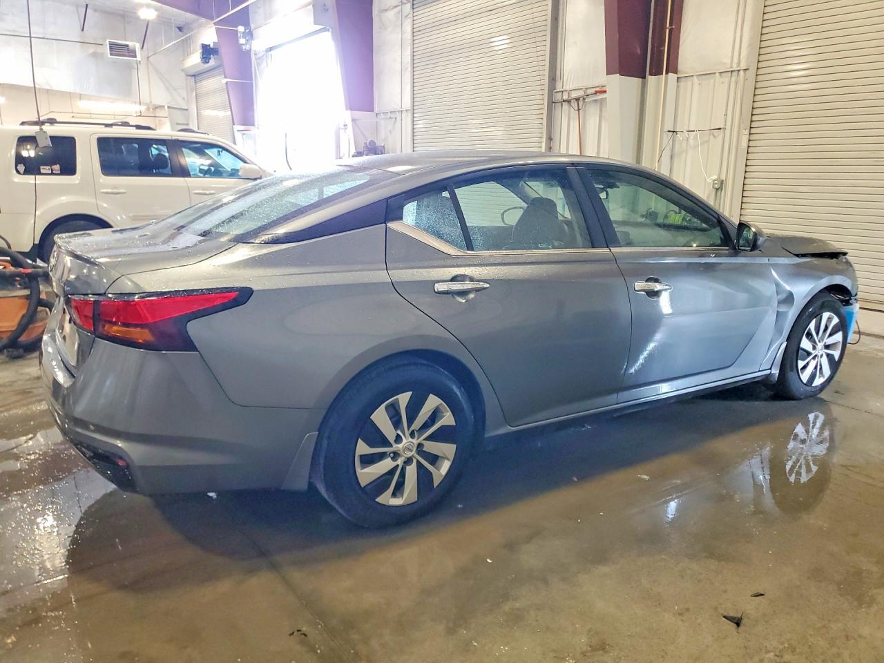 2022 Nissan Altima S - Фото 3