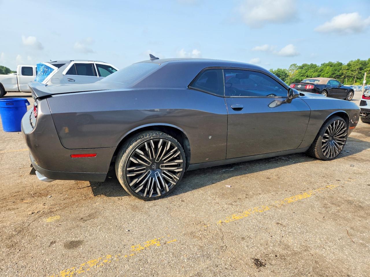 2017 Dodge Challenger Sxt - Image 3