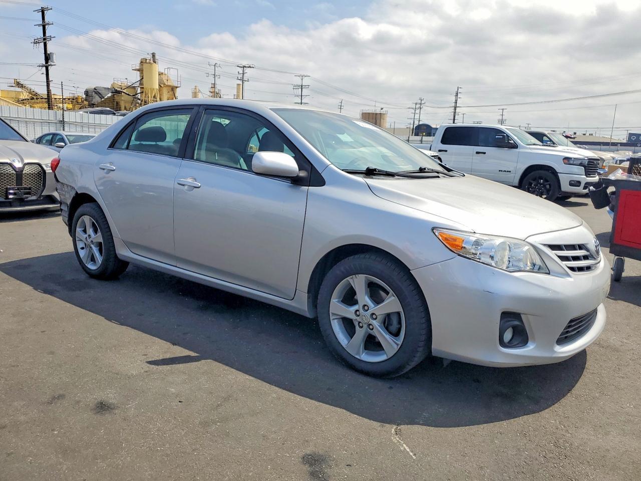 2013 Toyota Corolla Le - Image 4
