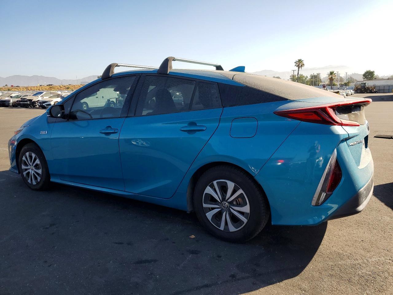 2017 Toyota Prius Prime Premium - Фото 2