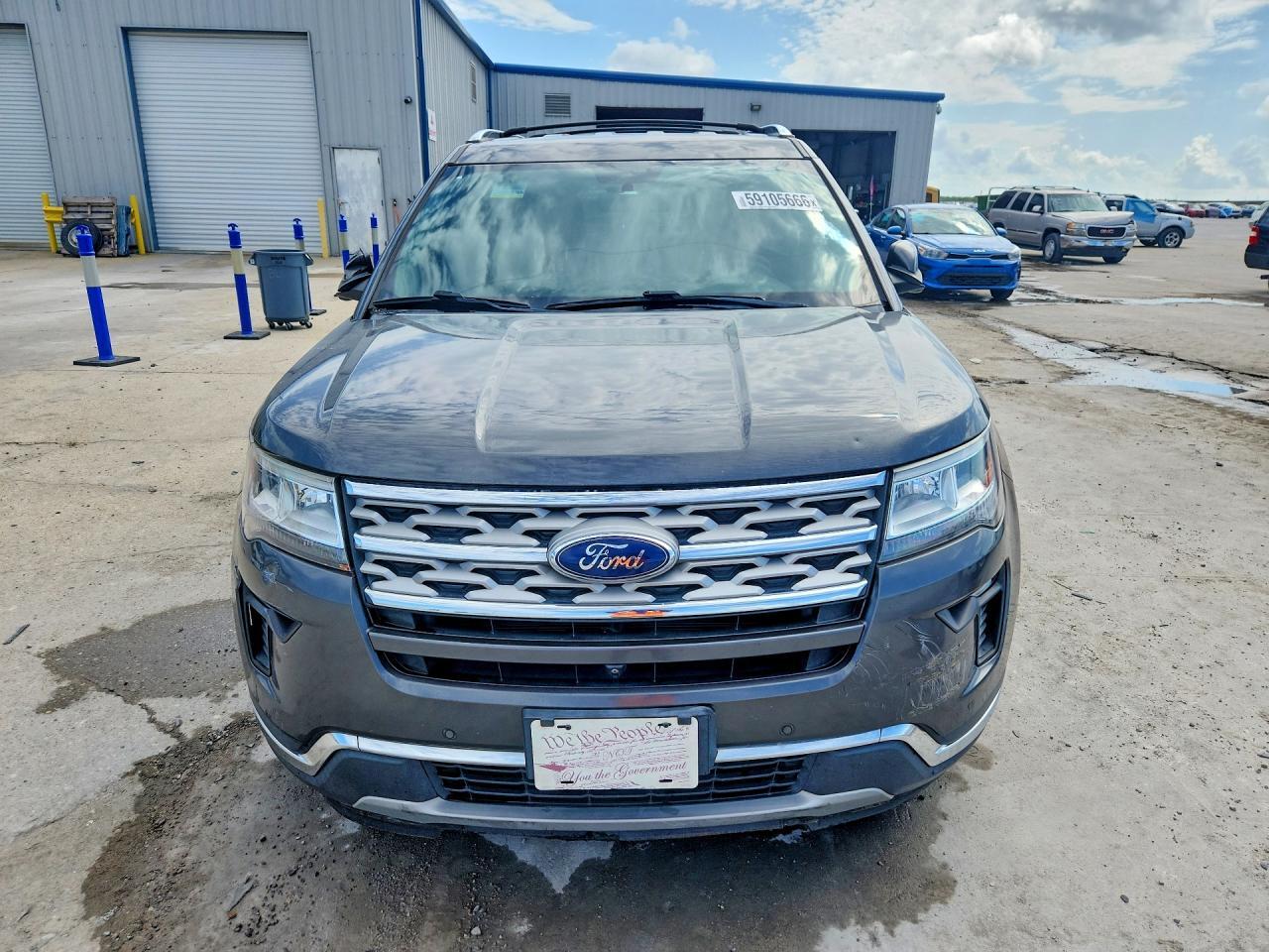 2019 Ford Explorer Limited - Image 5