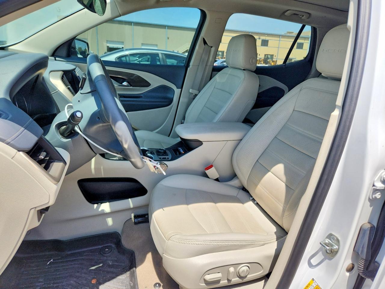 2023 GMC Terrain Denali - Image 7