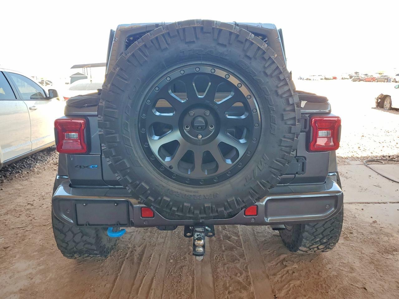 2021 Jeep Wrangler Unlimited Sahara 4Xe - Image 6
