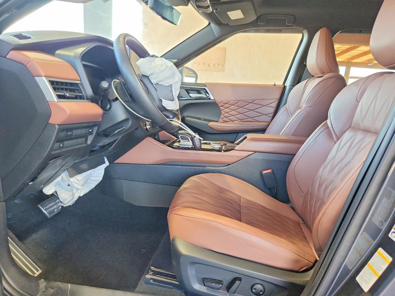 2025 Mitsubishi Outlander Sel - Image 7