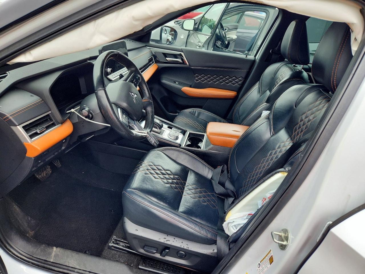 2023 Mitsubishi Outlander Sel - Image 7