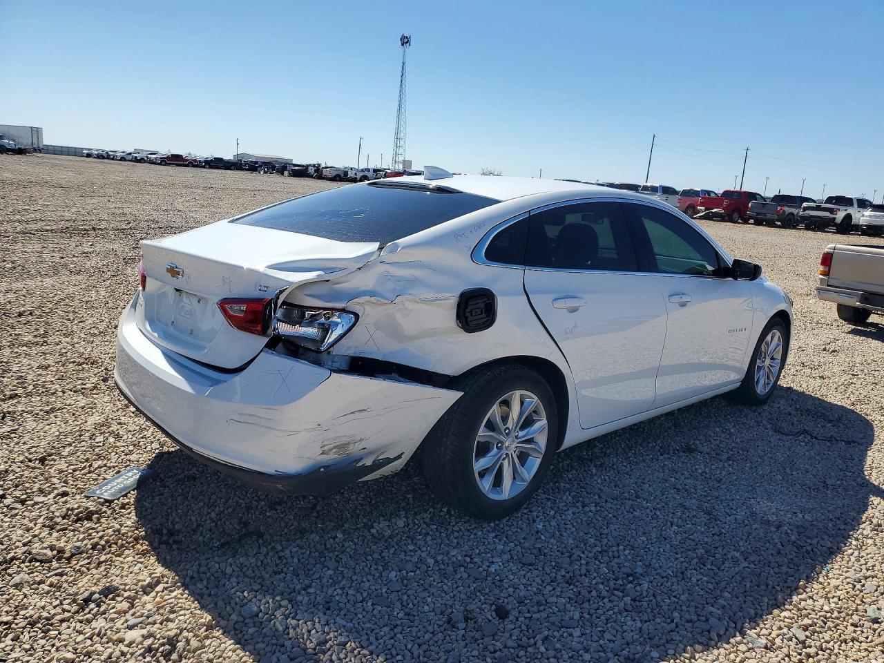 2023 Chevrolet Malibu Lt - Image 3