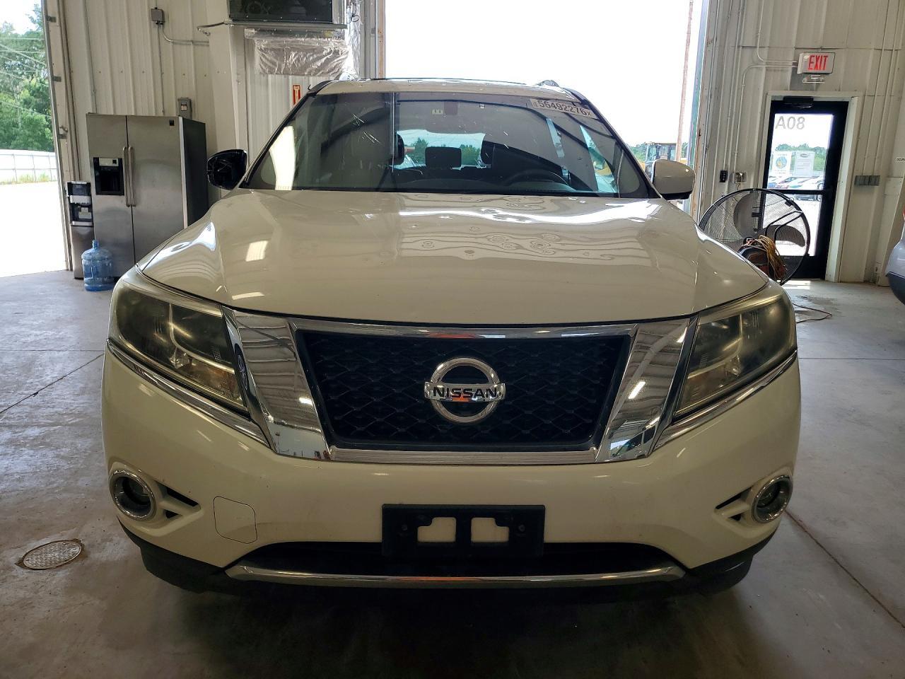 2013 Nissan Pathfinder S - Image 5