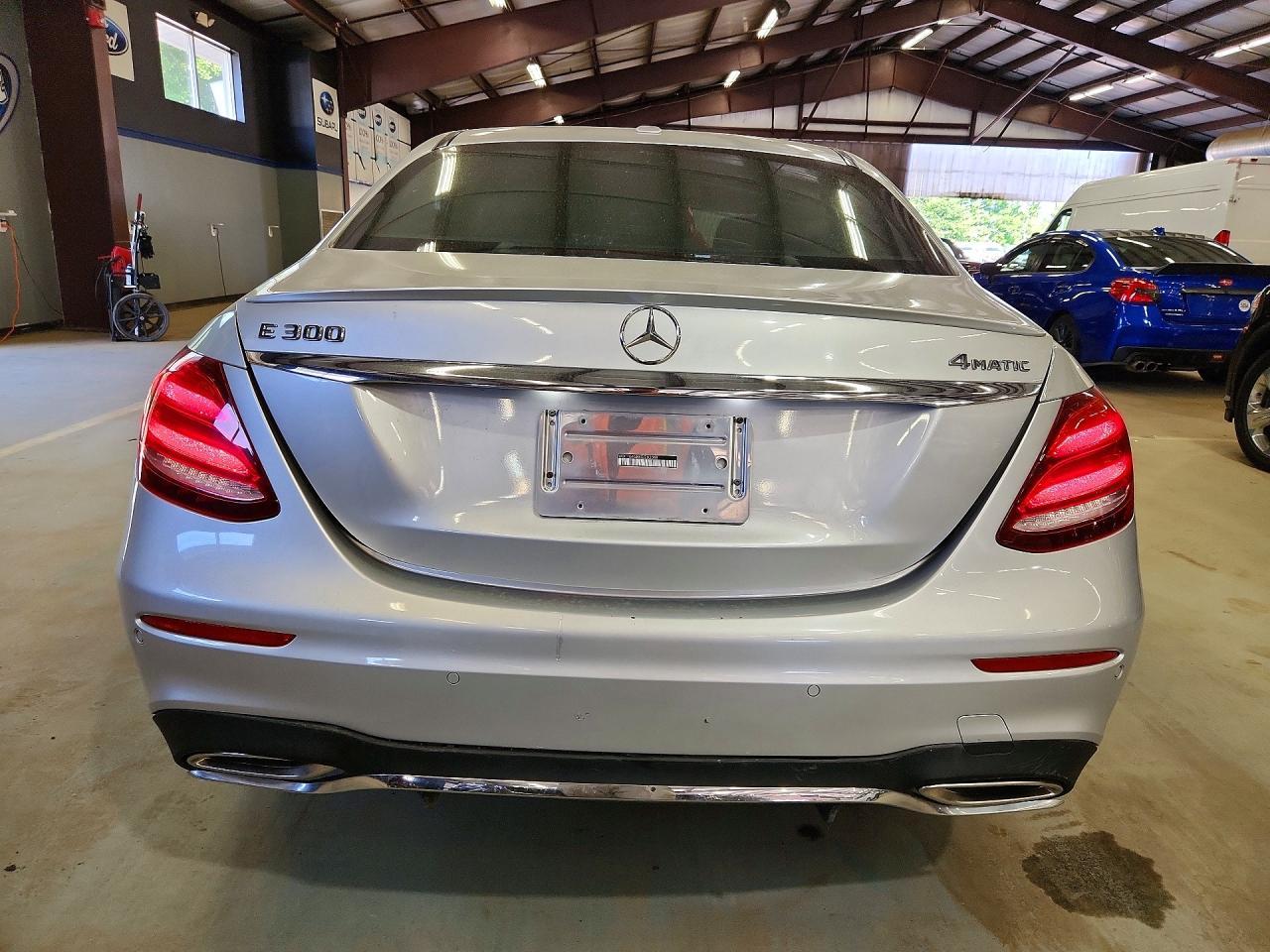 2017 Mercedes-Benz E 300 4Matic - Фото 6