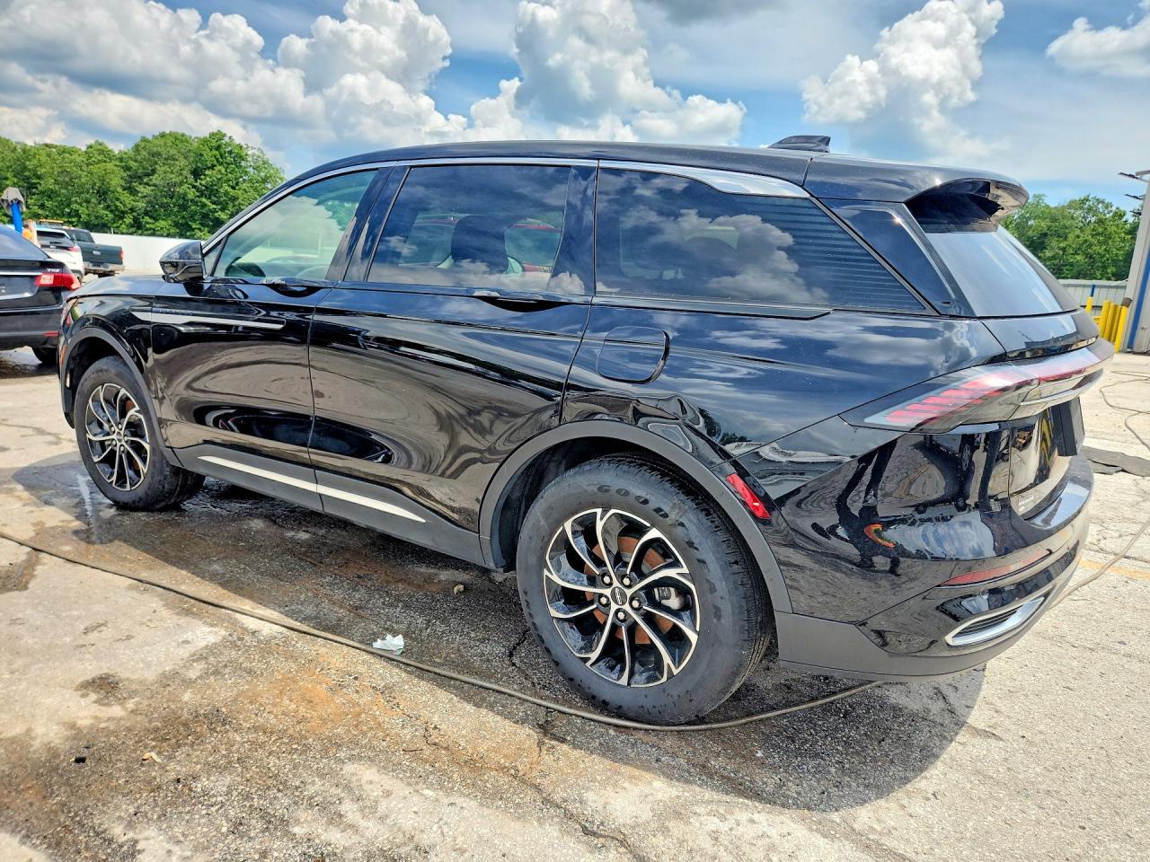 2025 Lincoln Nautilus Premiere - Image 2