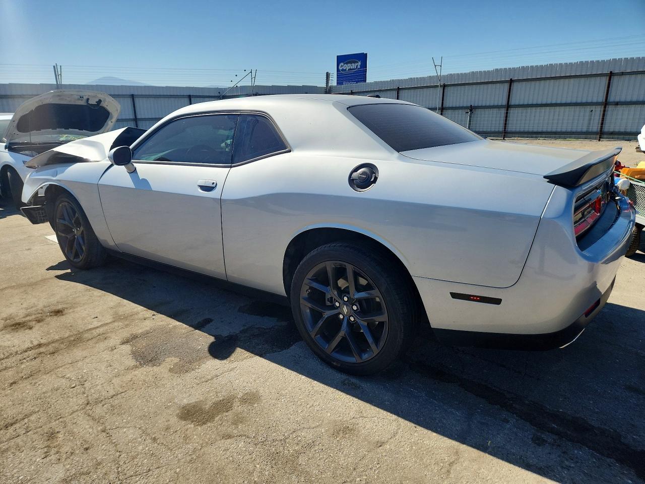2023 Dodge Challenger Sxt - Фото 2